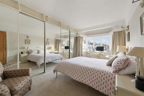 26 Buff Avenue, Banstead, SM7 2DW
