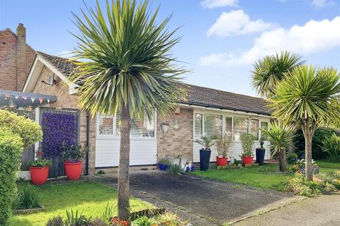 2 bedroom detached bungalow for sale, Sherwood Drive, Whitstable