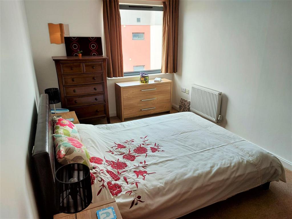 Bed 2 new.jpg