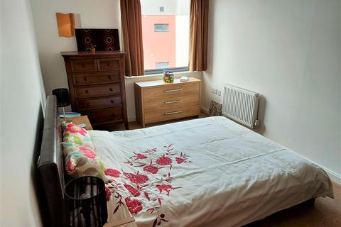 2 bedroom apartment for sale, St Stephens Court, Marina, Swansea