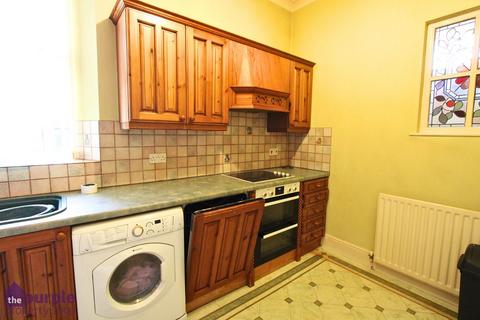 2 bedroom apartment for sale, Whitehill Lane, Bolton, BL1