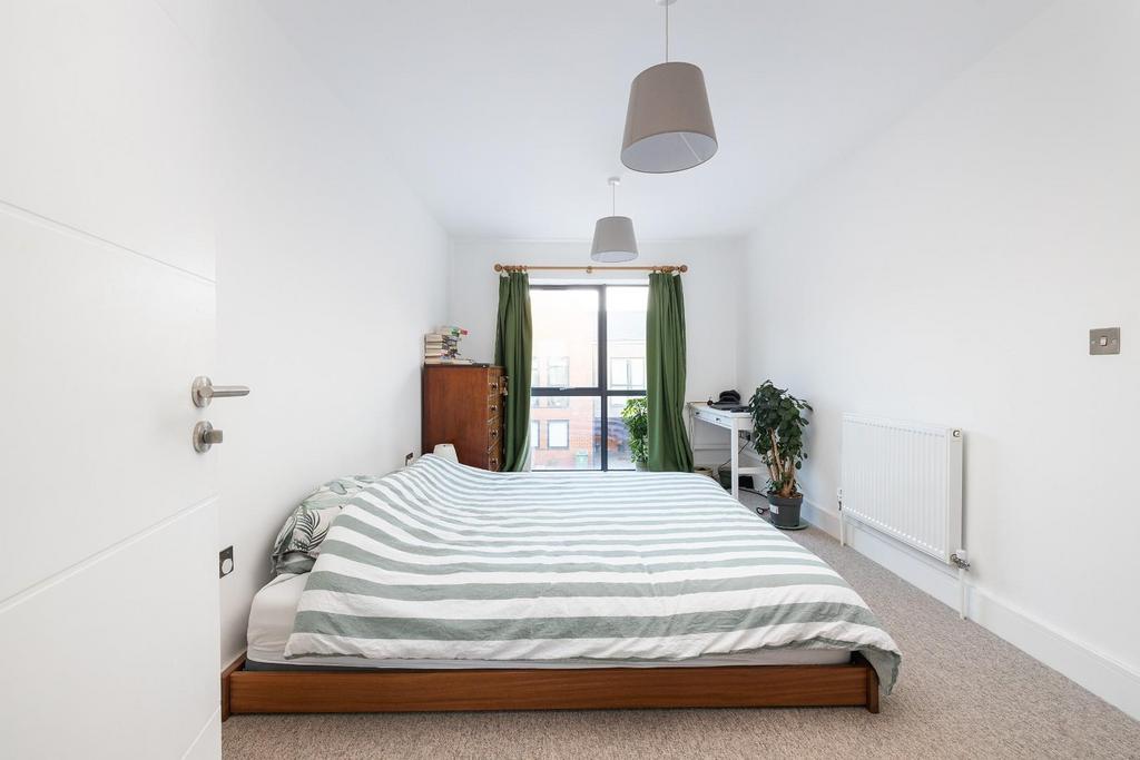 8 Carsons Road - 9.jpg