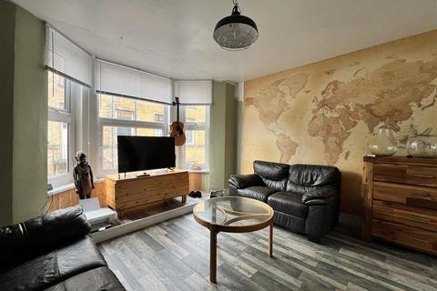 1 bedroom flat for sale, Oxford Street, Scarborough