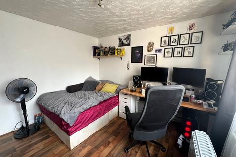 1 bedroom flat for sale, Harrier Way, Beckton, London, E6