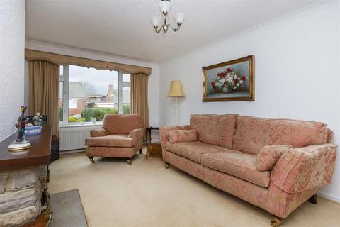 2 bedroom semi-detached bungalow for sale, North Cross Road, Cowcliffe, Huddersfield