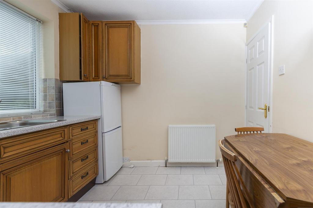 Bramleys Estate Agents - North Cross Road (22).jpg