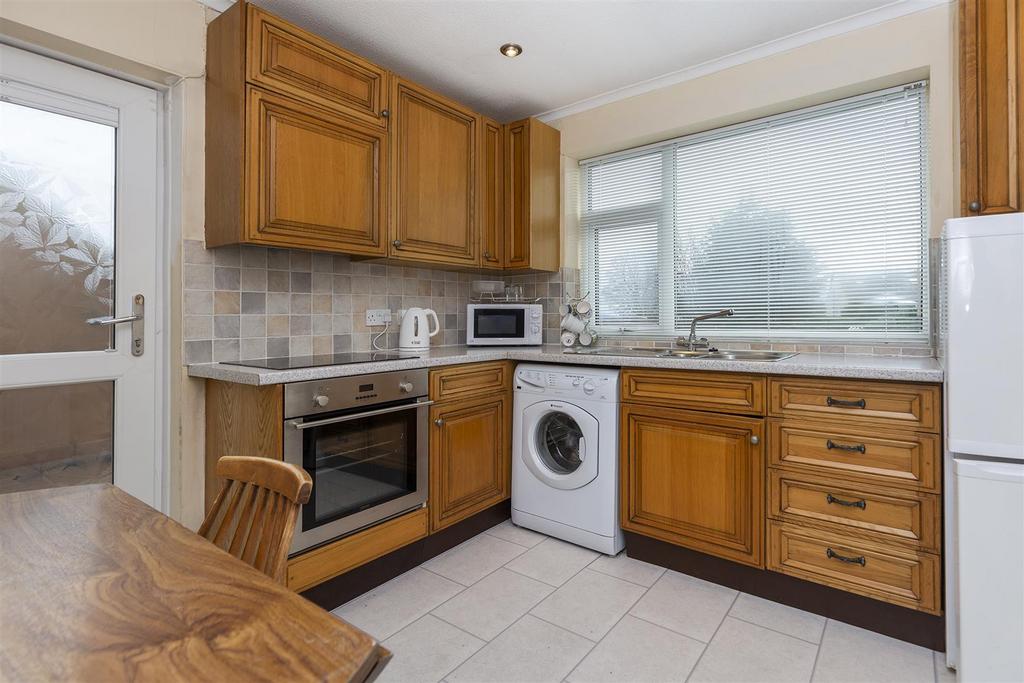 Bramleys Estate Agents - North Cross Road (21).jpg