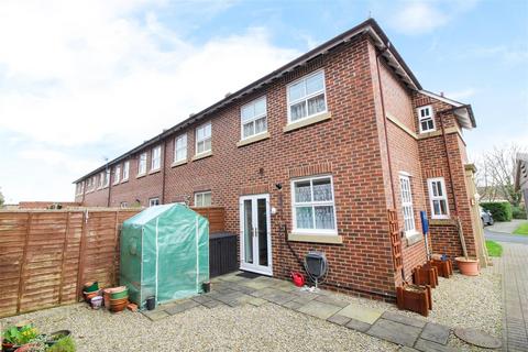 3 bedroom end of terrace house for sale, Bellingham Close, Thirsk