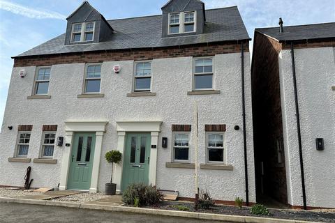 3 bedroom semi-detached house for sale, 3 Oak Wood Drive, Kilham, Driffield, YO25 4AE