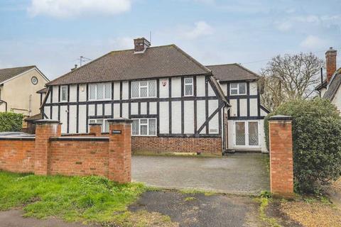 Twyneham Pinewood Green, Iver, SL0 0QG