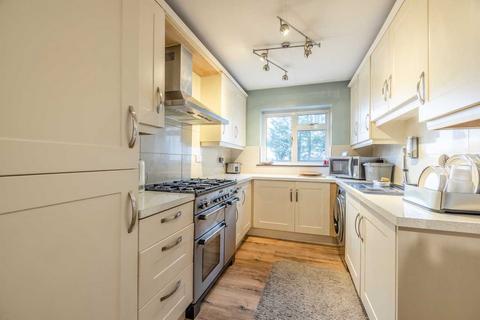 Twyneham Pinewood Green, Iver, SL0 0QG