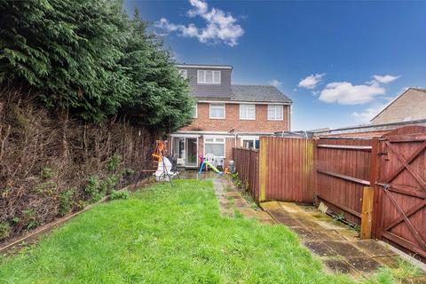 16 Dart Close, Slough, SL3 8UY