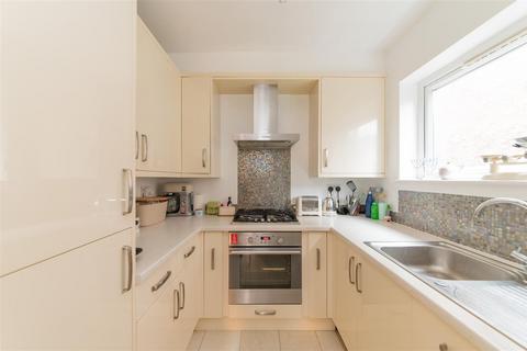 1 bedroom flat for sale, Sunningfields Road, Hendon, London