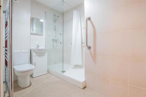 7, Eversley Lodge Park View, Hoddesdon, EN11 8PH