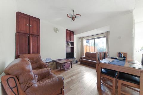3 bedroom house for sale, Clive Road, Colliers Wood SW19