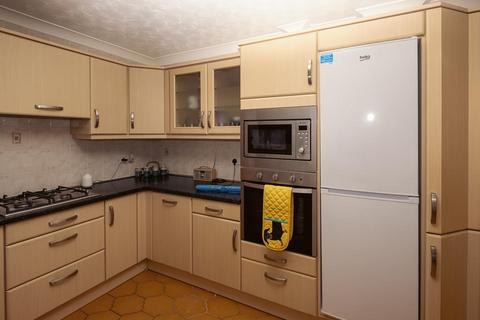 61 Cleviston Park, Llangennech, Llanelli, SA14 9UP
