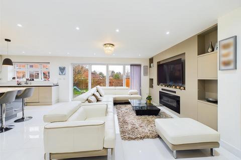 31 Allonby Drive, Ruislip, HA4 7YU