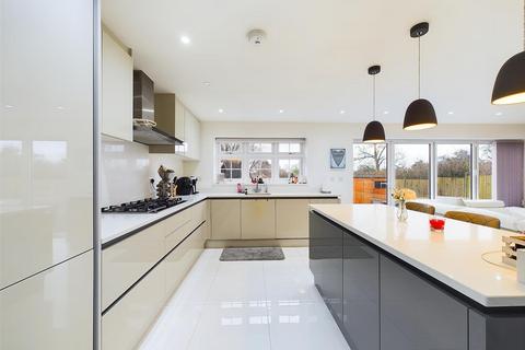 31 Allonby Drive, Ruislip, HA4 7YU