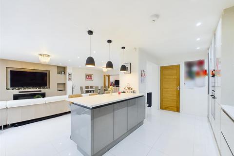31 Allonby Drive, Ruislip, HA4 7YU