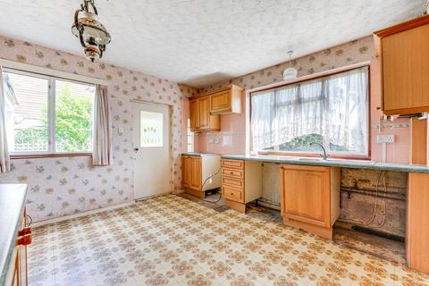 3 bedroom detached bungalow for sale, Stevenage Road, Knebworth SG3