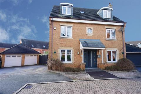 21 Fairview Drive, Adlington, Chorley, PR6 9SB