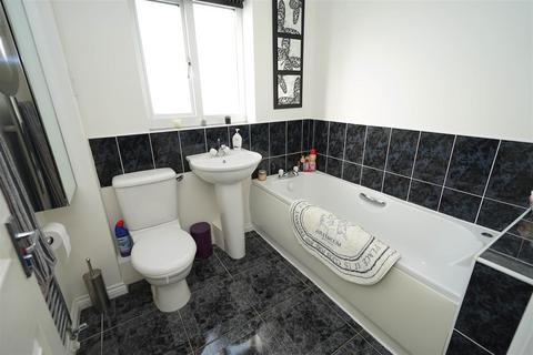 21 Fairview Drive, Adlington, Chorley, PR6 9SB