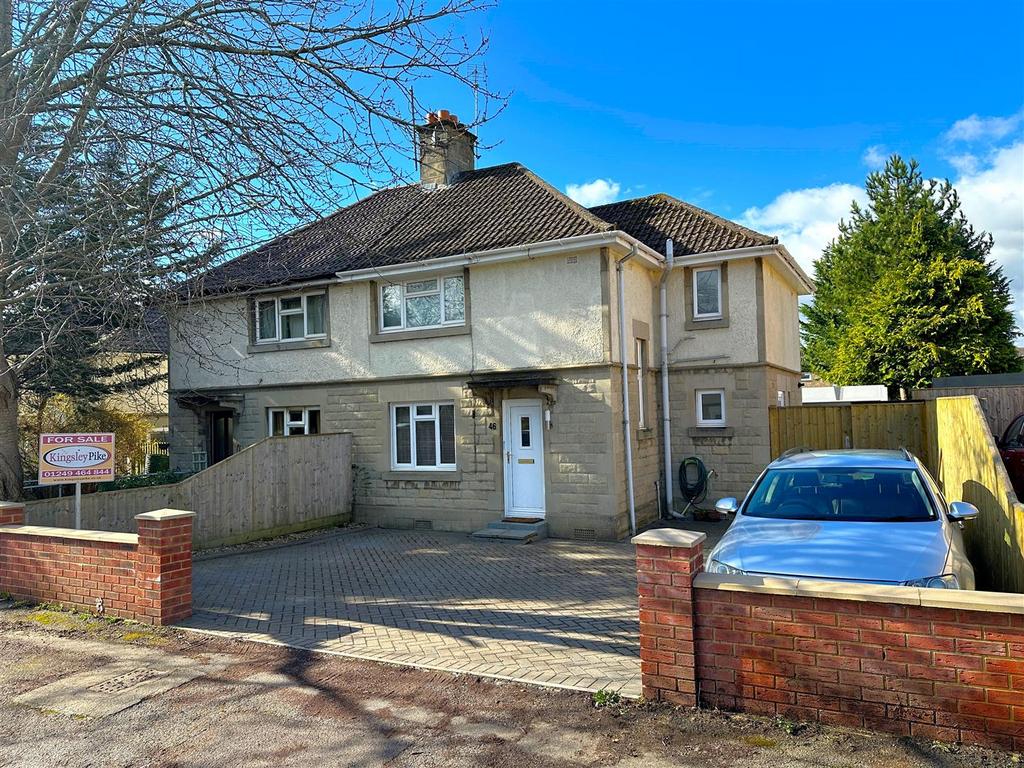 Ladyfield Road, Chippenham 3 bed semidetached house for sale £292,500