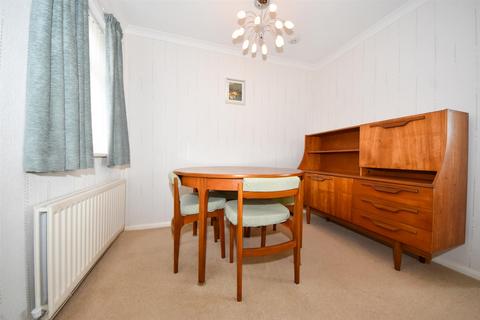 3 bedroom detached bungalow for sale, Wellington Close, Wellesbourne, Warwick