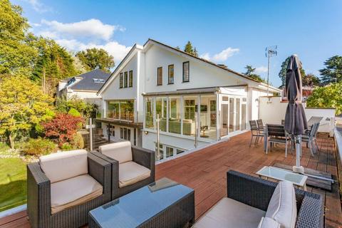 4 Fallowfield, Stanmore, HA7 3DF