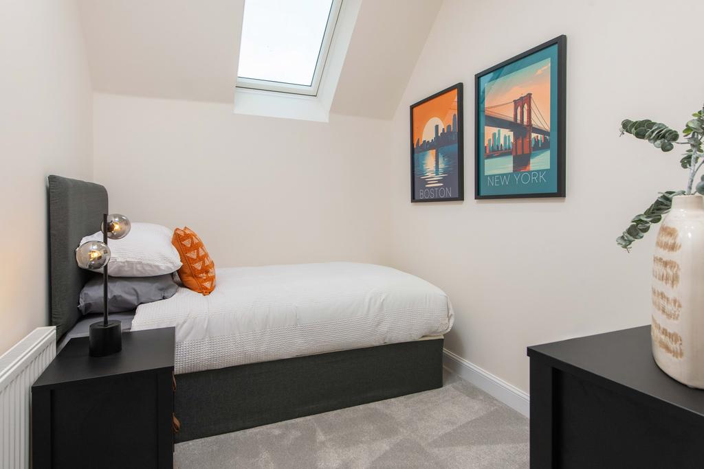 Formby single bedroom