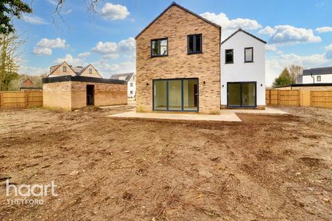 4 bedroom detached house for sale, Ribbons Close, Stowmarket