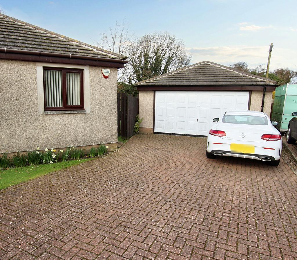 Newhouses Road, Broxburn, EH52 3 bed detached bungalow for sale £345,000