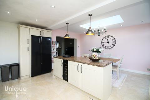 18 Alexandra Road, Thornton-cleveleys, FY5 5DA
