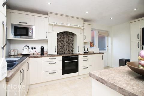 18 Alexandra Road, Thornton-cleveleys, FY5 5DA