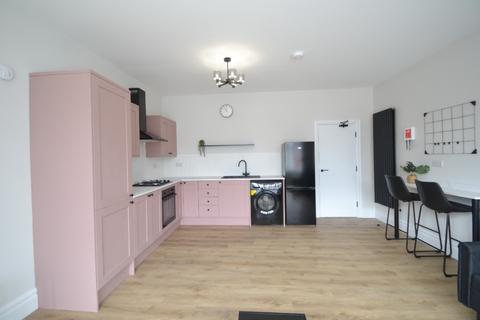 2 bedroom flat to rent, Musters Road, West Bridgford NG2