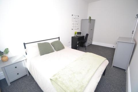 2 bedroom flat to rent, Musters Road, West Bridgford NG2