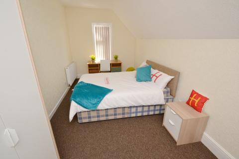 2 bedroom flat to rent, Musters Road, West Bridgford NG2