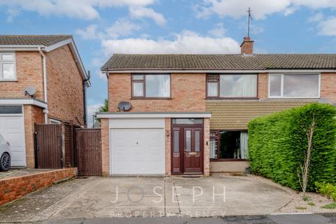 101 Leggatt Drive, Bramford, Ipswich, IP8 4EY