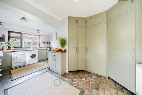 101 Leggatt Drive, Bramford, Ipswich, IP8 4EY