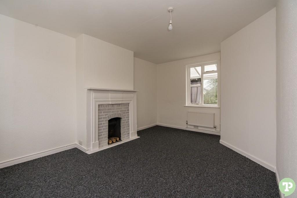 Cowley Road, Littlemore, OX4 3 bed semidetached house £1,900 pcm (£