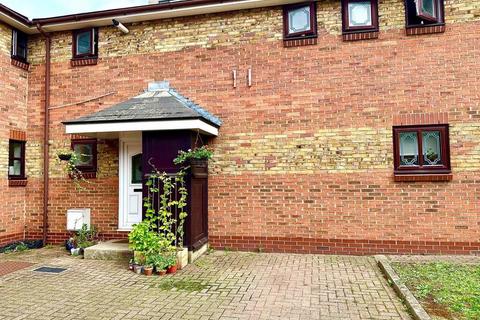 3 bedroom terraced house for sale, Athol Square, London