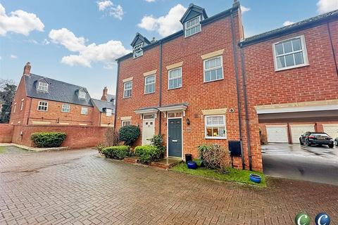 3 bedroom terraced house for sale, Simpson Close, Armitage