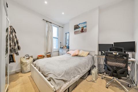 41b Salford Road, London, SW2 4BL