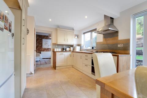41 Ash Close, Uppingham, Oakham, LE15 9PJ
