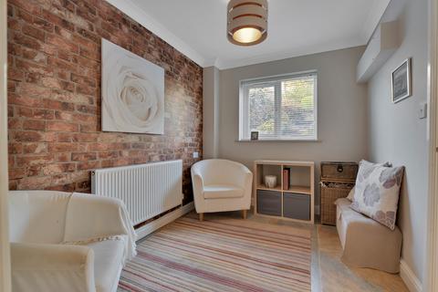 41 Ash Close, Uppingham, Oakham, LE15 9PJ
