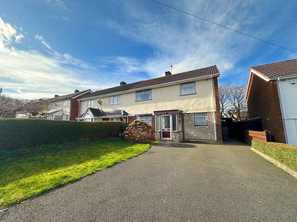 Hawthorne Road, Wolverhampton WV11 3 bed semidetached house for sale £215,000