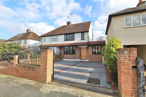 4 bedroom semi-detached house to rent, Common Lane, Addlestone KT15