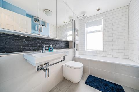24a Glenthorne Road, Kingston Upon Thames, KT1 2UB