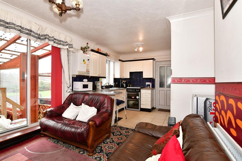 Wayfield Road, Chatham, Kent 3 bed semidetached house for sale £300,000