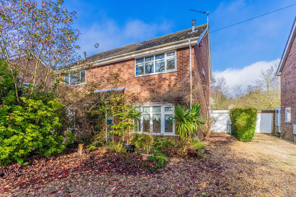 Newton Street, Newton St. Faith 4 bed semidetached house for sale £